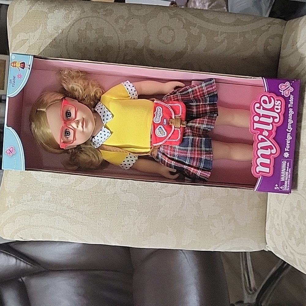 MY LIFE AS A FOREIGN POSEABLE LANGUAGE TUTOR DOLL IN BOX